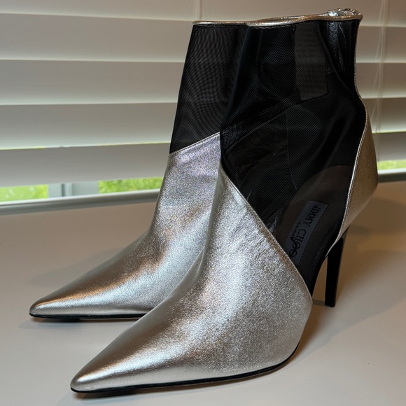 Boots - Picture 2 of 7